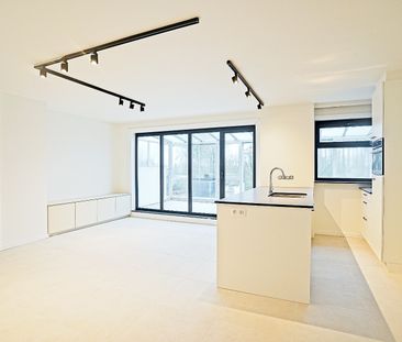 Compleet gerenoveerd appartement te Buggenhout - Photo 3