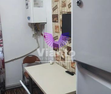 Închiriez apartament 3 camere - Photo 6