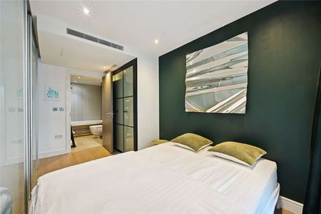 A modern apartment situated within this prestigious development on the River Thames. - Photo 4