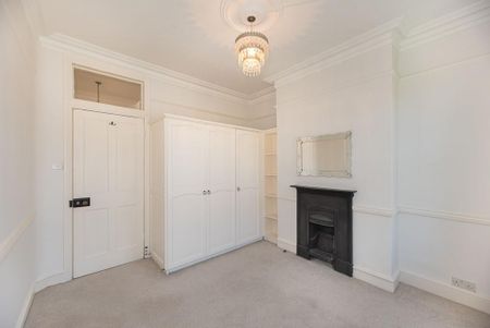 5 bedroom terraced house to rent - Photo 4