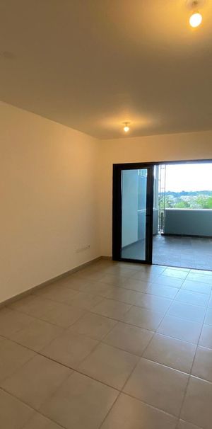 Location Appartement 2 pièces 51m² ST DENIS 97400 - Photo 1