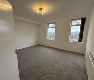 4 Bed Terraced House, Great Cheetham Street East, M7 - Photo 3