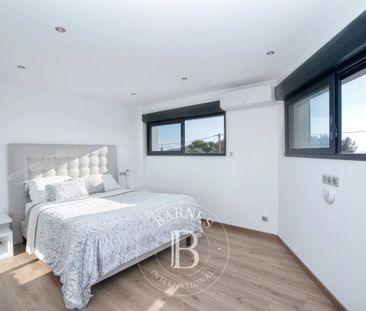 LOCATION SAISONNIÈRE - LES ISSAMBRES - VILLA MODERNE APERÇU MER - 5... - Photo 2