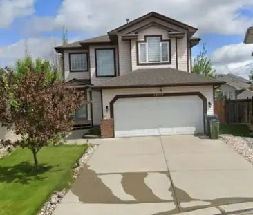 Spacious 3-Bedroom, 2.5-Bath Home in Hudson Park, Edmonton | 14115 ... - Photo 1