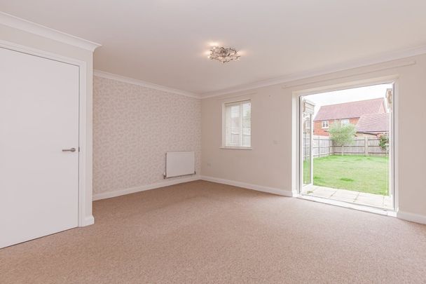 Augustan Road, Chesterton - Photo 1