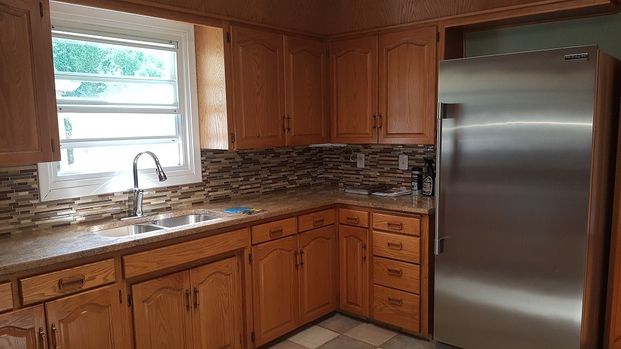 Grosvenor Park - 5 Bedroom/3 Bathroom - 1613 Grosvenor Ave - Photo 1