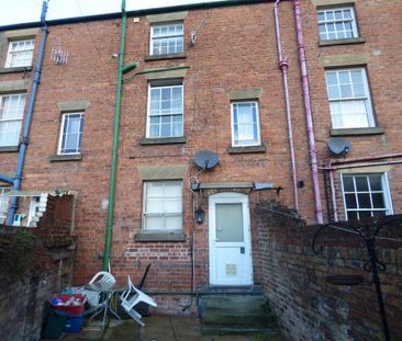 3 bedroom terraced house to rent - Photo 2