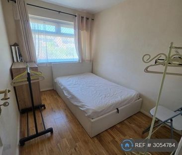 4 bedroom terraced house to rent - Photo 5