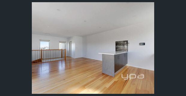 Two bedroom home, prime location! - Photo 1