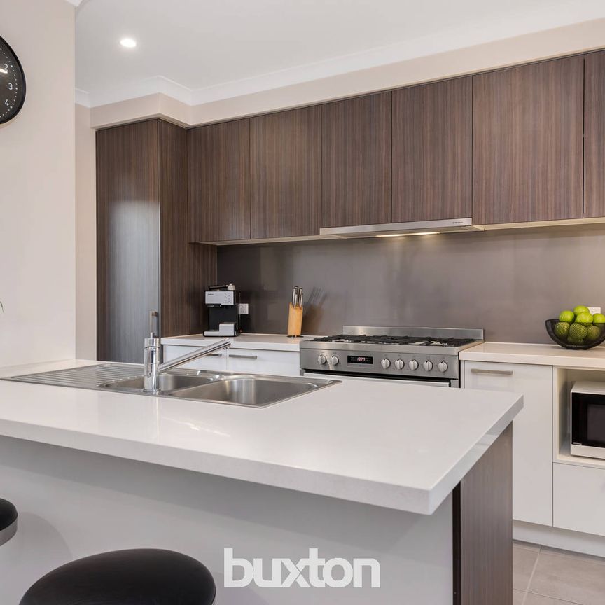 4 Merrimack Crescent, Keysborough VIC 3173 - Townhouse For Rent | Domain - Photo 1