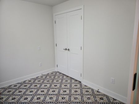 For Lease - 16 Stocco Court, Vaughan, Ontario - Photo 3