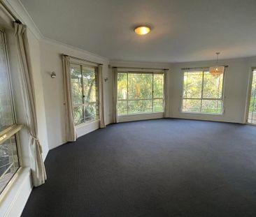 Discover the perfect family home in the heart of Ormeau! - Photo 4
