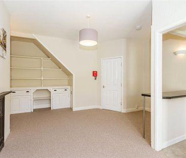 5 bedroom terraced house to rent - Photo 4