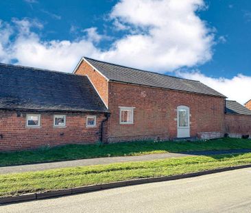 2 bedroom barn conversion to rent - Photo 2