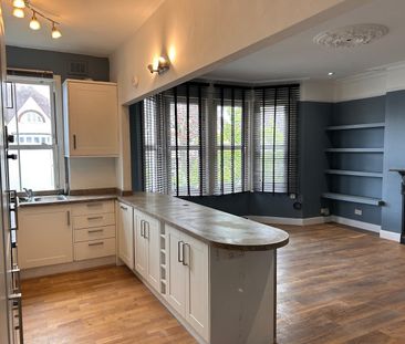 2 Bed Maisonette, Red Post Hill, SE24 - Photo 6