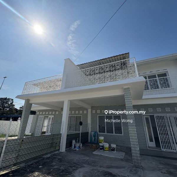 Taman Nong Chik, Johor Bahru - Photo 1