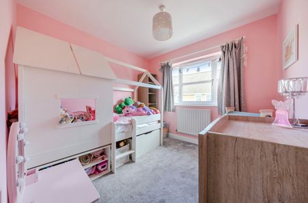 3 bedroom semi-detached house to rent - Photo 5