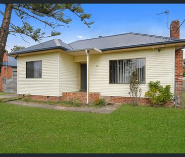 COMFORTABLE TWO-BEDROOM HOME WITH WATER USAGE INCLUDED - Photo 5