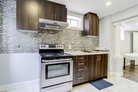 For Lease - 220 Castle Oaks Crossing N/A, Brampton, Ontario - Photo 4