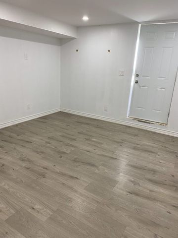 For Lease - 127 Cabot Street, Oshawa, Ontario - Photo 5