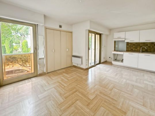 Location Appartement 1 pièce 24m² ANTIBES 06600 - Photo 1