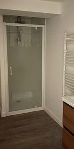 Location Appartement 2 pièces 53m² CHARLIEU 42190 - Photo 3