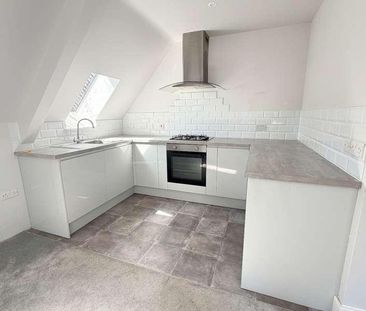Manor Farm, Risborough Road, Great Kimble, Aylesbury, Buckinghamshi... - Photo 2