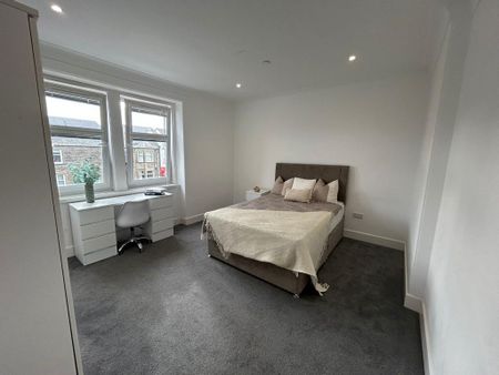 4 bedroom flat to rent - Photo 5