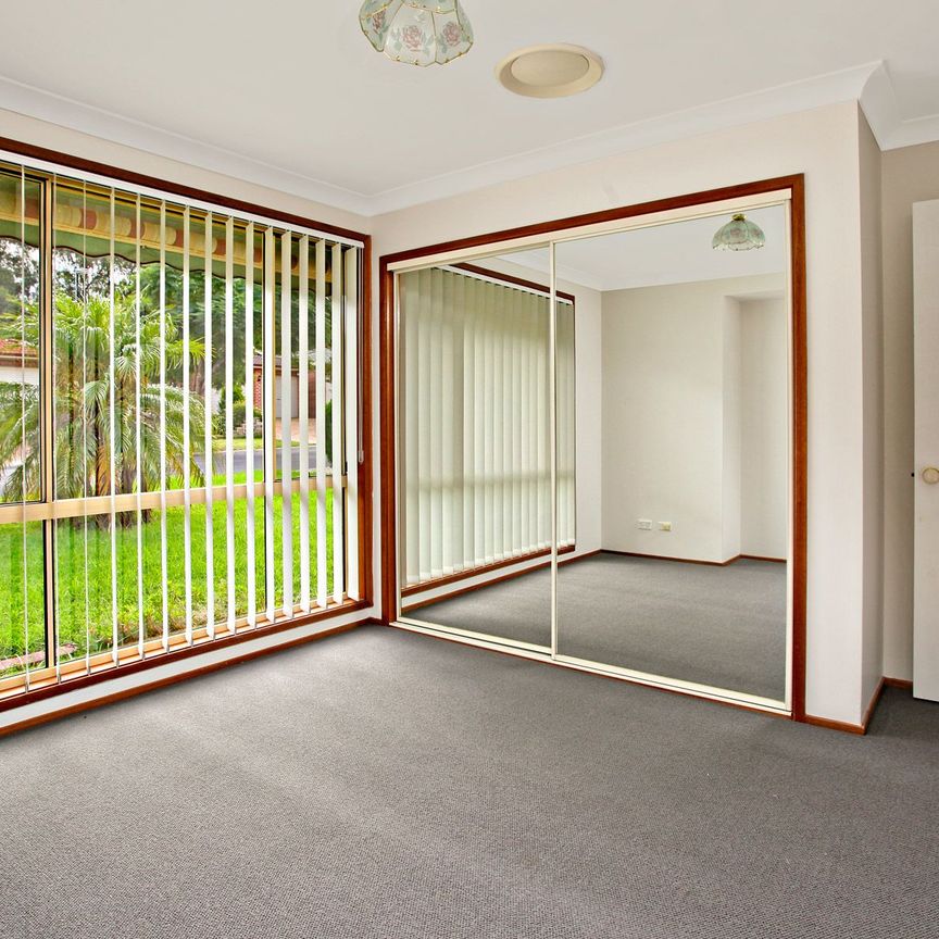 16 Mazari Grove, 2768, Stanhope Gardens Nsw - Photo 1