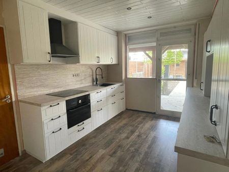 Woning met 4 slaapkamers, tuin en garage - Foto 5
