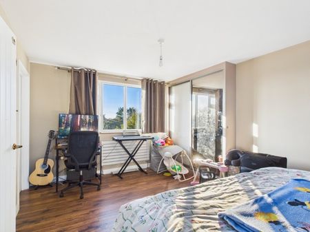 Gloucester Crescent, Staines-upon-Thames, Surrey,TW18 - Photo 5