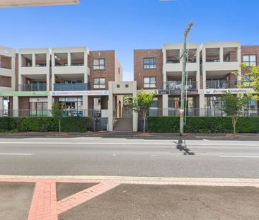 Central, Spacious & Convenient ! - Photo 2