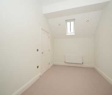 2 bedroom detached house to rent - Photo 4