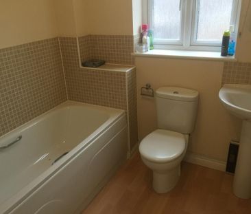 1 bedroom in a house share to rent - Photo 6