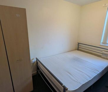 6 bedroom house to rent - Photo 1