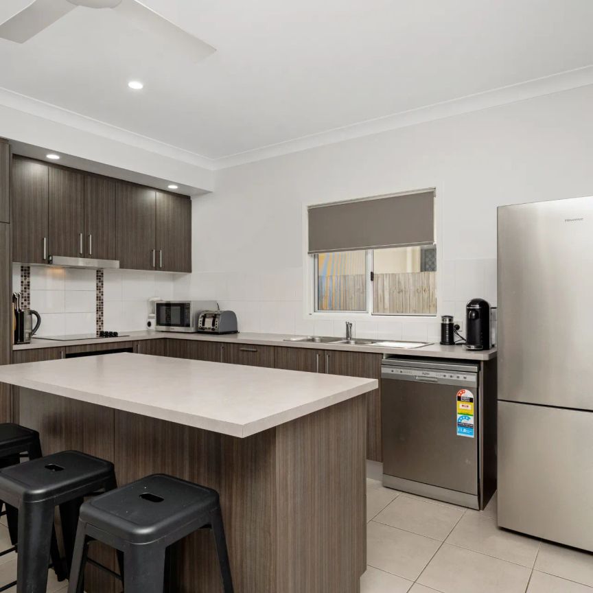 Private Parkside Living in Kalynda Chase - Photo 1