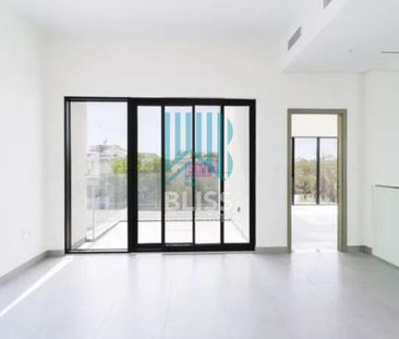 Single Row| Prime Location |Ready to Move-in - Photo 1