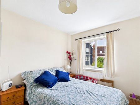 3 bedroom link detached house to rent - Photo 5