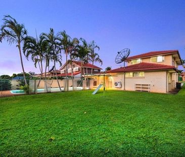 Relaxed Family Lifestyle with Pool, Space and Convenience - Photo 4