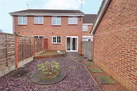 2 bedroom terraced house to rent - Photo 4