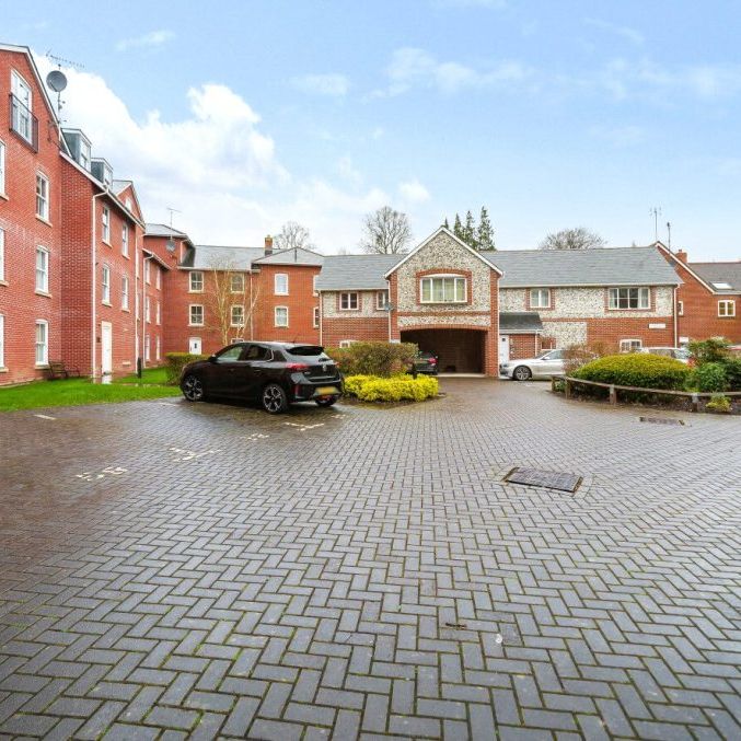 1 Bedroom Flat / Apartment - Winton Close, Winchester - Photo 1