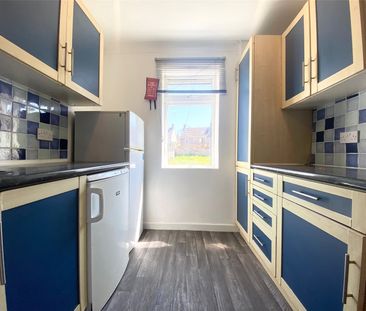 5 bedroom semi-detached house to rent - Photo 1