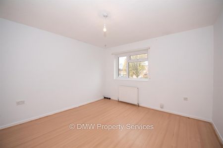 Aberford Avenue, Nottingham - Photo 3