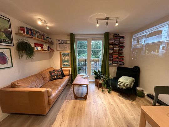 2 Bed Flat, Croston Street, E8 - Photo 1