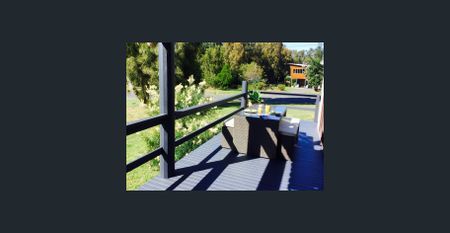 ** OPEN FOR INSPECTION Saturday 22nd November 10.30-11.00am ** 350 metres from the beach - ** FULLY FURNISHED ** - Photo 3