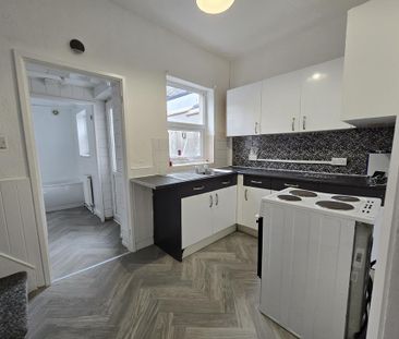 2 bedroom terraced house to rent - Photo 5