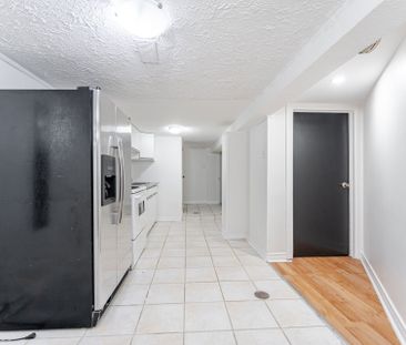 For Lease - 400 Glenholme Avenue Unit# Lower B, Toronto, Ontario - Photo 2