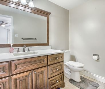 For Lease - 256 Ross Lane, Oakville, Ontario - Photo 1