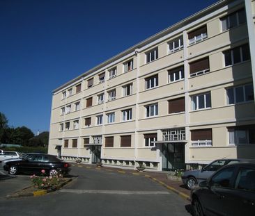 Location Appartement 1 pièce 27m² ST JEAN LE BLANC 45650 - Photo 2