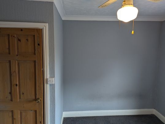 3 bed terraced house to rent in High Mill Road, Great Yarmouth, NR31 - Photo 1